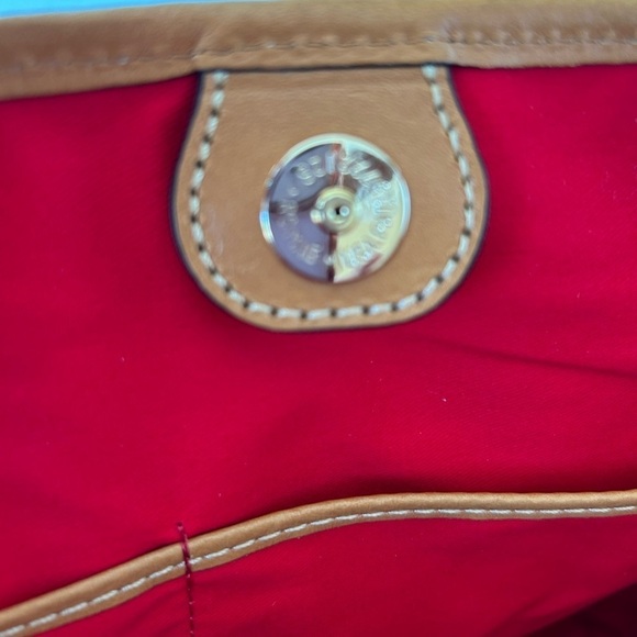 Dooney & Bourke NWT Blush/Midnight Leather    Tote - Picture 8 of 14